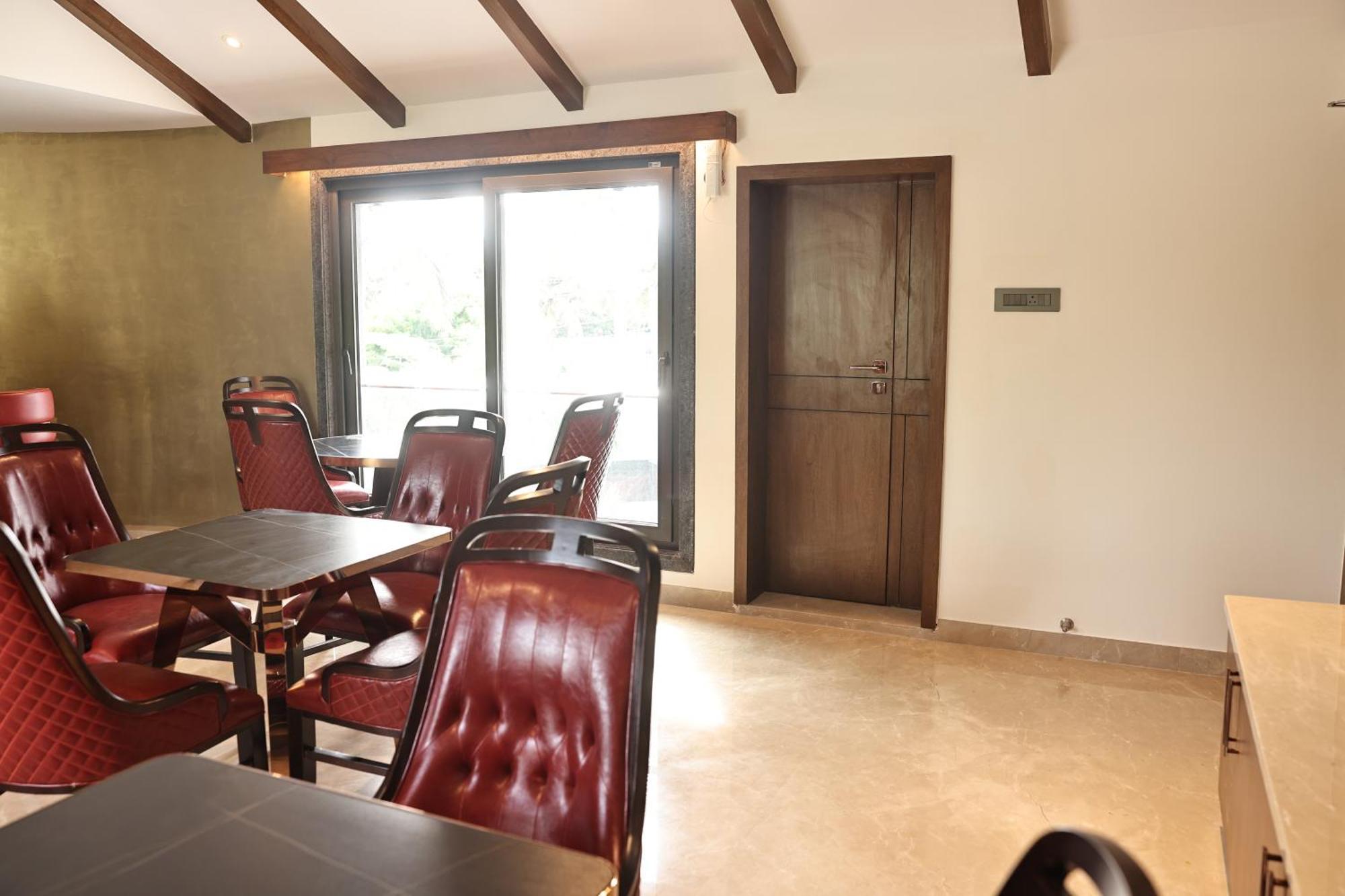 Mstays Ecr By Mirabilis Hotel Chennai Exterior foto